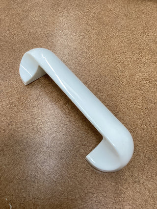 Ergonomic White Plastic Pull Handle: A Perfect Blend of Style and Functionality